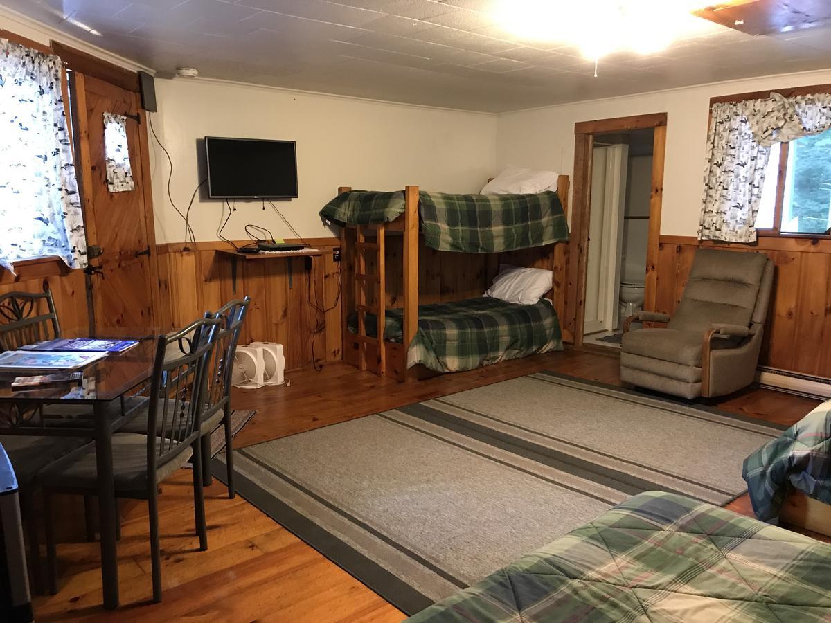 Motel Pine Shore And Cabins Orland
